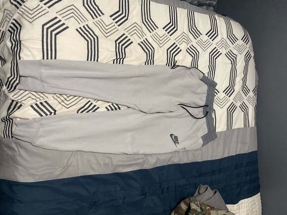 Nike - Picture 1 of 3